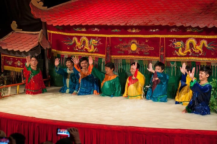 HA NOI NIGHT TOUR AND WATER PUPPET SHOW 4