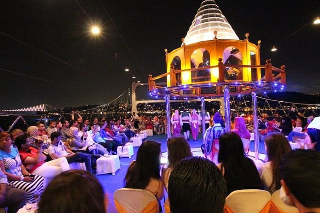 Bosphorus dinner cruise