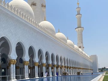 Private Abu Dhabi Layover Tour with Flexible Itinerary