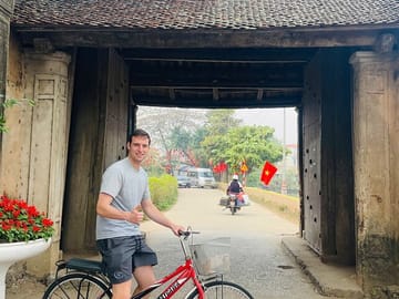 Hanoi Private Tour explore Duong Lam Village,Traditional Crafts