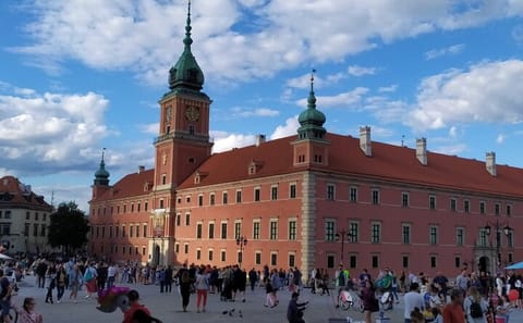 Self-Guided Walking Tour of Medieval Warsaw's Historic Sites