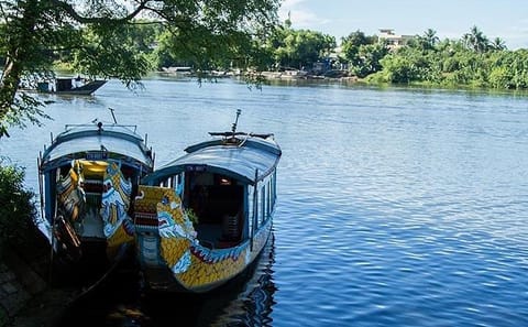 Full-Day Tour of Hue Imperial City and Hai Van Pass from Hoi An