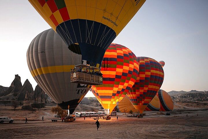 Cappadocia Hot Air Balloon Adventure: Sunrise Over Stunning Landscapes