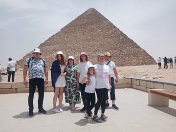 El Cairo Imperial desde Hurghada – Pirámides de Guiza, Esfinge y Crucero por el Nilo