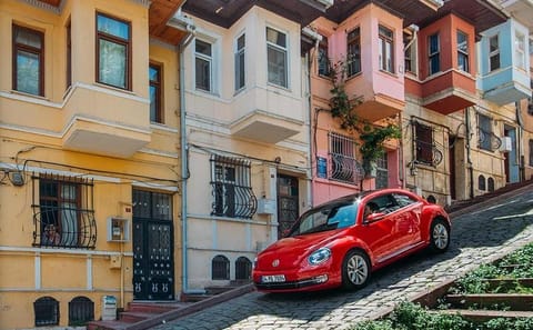 Explore Fener and Balat Neighborhoods in Istanbul Tour
