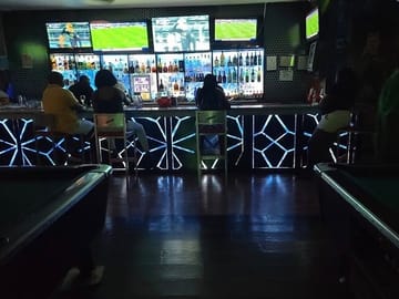 Bar Hop Tour in Montego Bay with Private Transportation