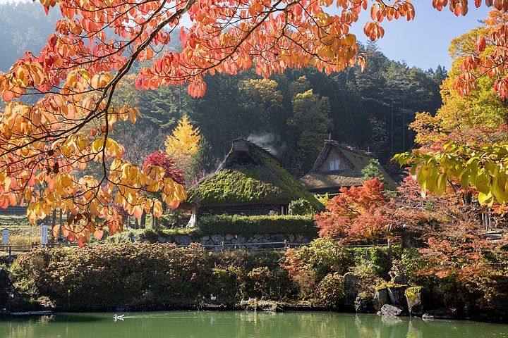 Shirakawago (UNESCO world heritage) / Onsen / Hiking Waterfall / 1day Tour