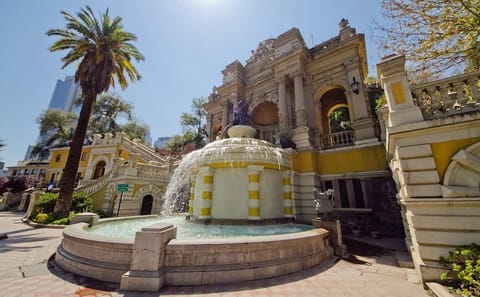 4-Day Cultural and Wine Tour of Santiago and Pirque