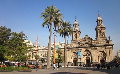 Private Full-Day Santiago City Tour with Wine Tasting