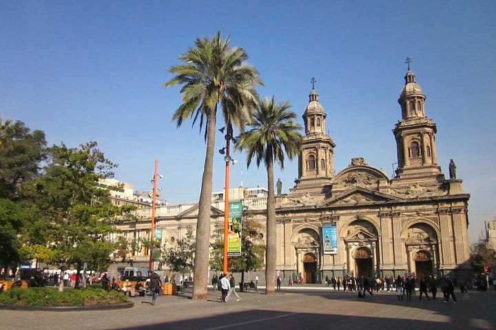Private Full Day City Tour of Santiago with Wine Experience 3