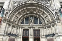 7 Day Private Tour of London with Host Family Accommodation 7