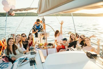 Wine Tasting and Sunset Cruise in Cape Town, South Africa