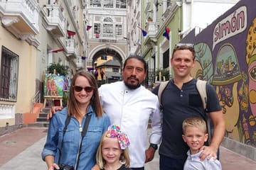 Private city tour Quito, Colonial Treasures and Local Flavors