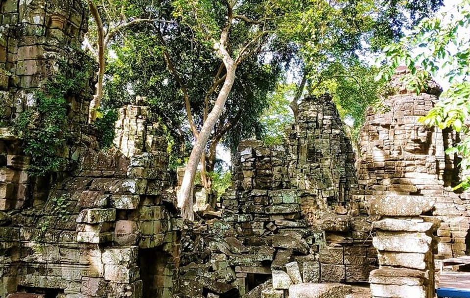 Private Day Trip to Banteay Chhmar Temple and Silk Farm from Siem Reap