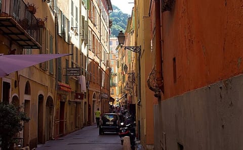 Private Historic Walking Tour of Nice's Old Town