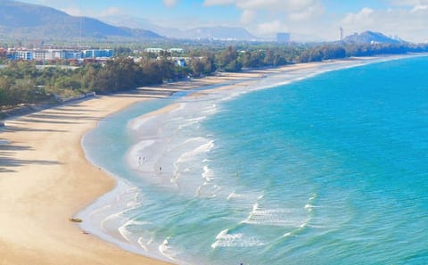 Hua Hin Beach Getaway: 4-Day Cultural Tour from Bangkok