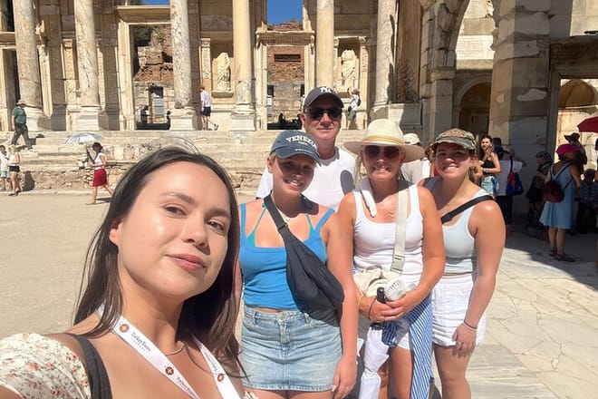SKIP-THE-LINE: Group or Private Ephesus & Artemis Tour with LUNCH
