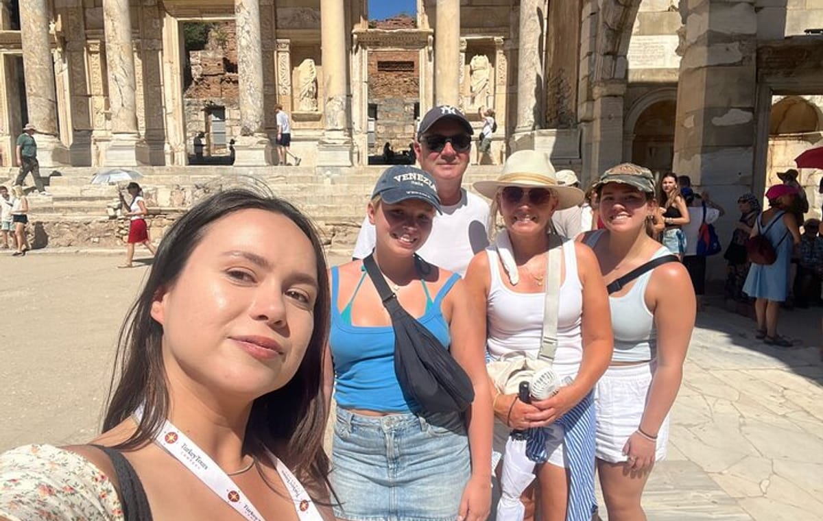 SKIP-THE-LINE: Group or Private Ephesus & Artemis Tour with LUNCH