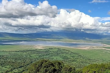 2-Day Ngorongoro and Lake Manyara Safari from Arusha