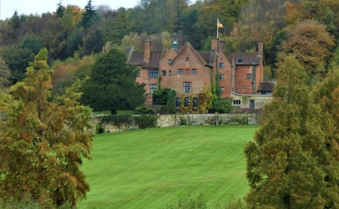 Private Day Trip to Chartwell House from London