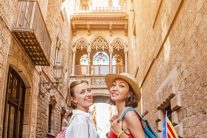 Best of Barcelona: Small Group Tour with Hotel/ Port Pick up
