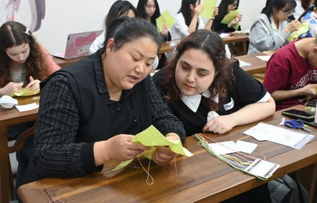 Shanghai Silk Embroidery Workshop with Expert Artisan