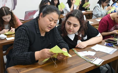 Shanghai Silk Embroidery Workshop with Expert Artisan