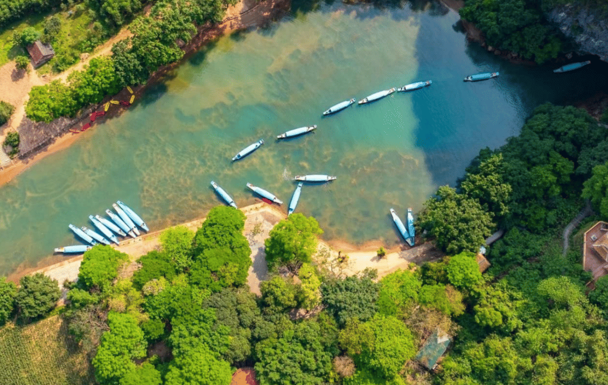 Phong Nha Cave and Paradise Cave: Guided Boat Tour & Exploration