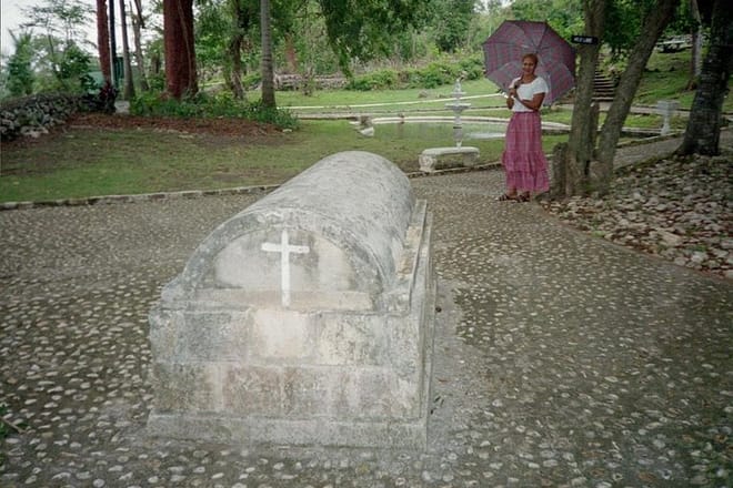 Annie Palmer's Tomb