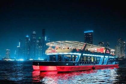 Dubai: Luxury Shared Yacht Tour with Breakfast or BBQ – Explore Iconic Dubai from the Sea