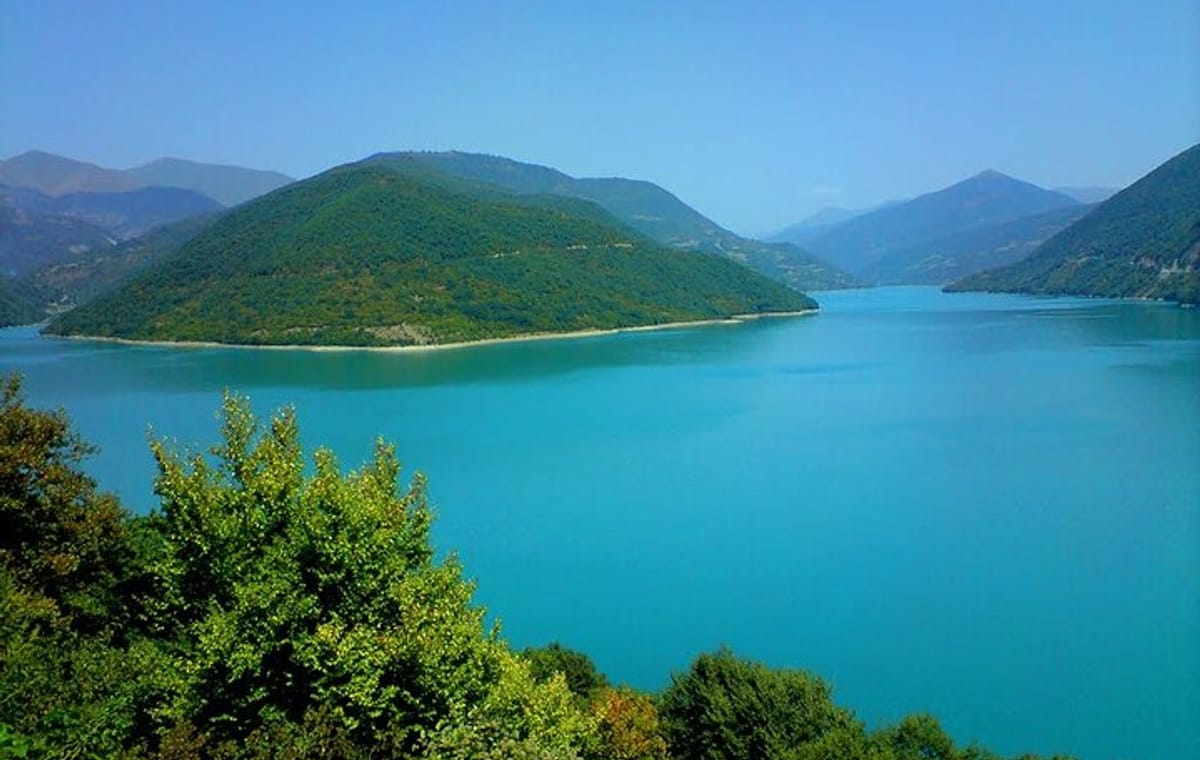 Full Day Tour in Caucasus Mountains, Kazbeg and Ananuri