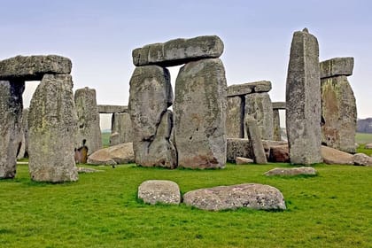 Stonehenge Pre Cruise Tour from London to Southampton Private