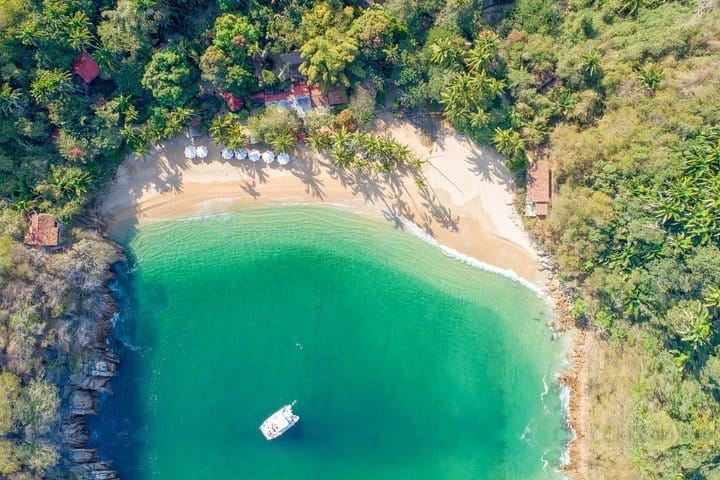 Luxury Yacht & Snorkel with All inclusive Open bar and lunch