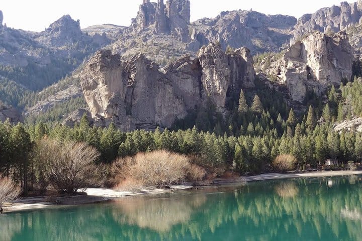 Enjoy the incredible beauty Bariloche's lakes