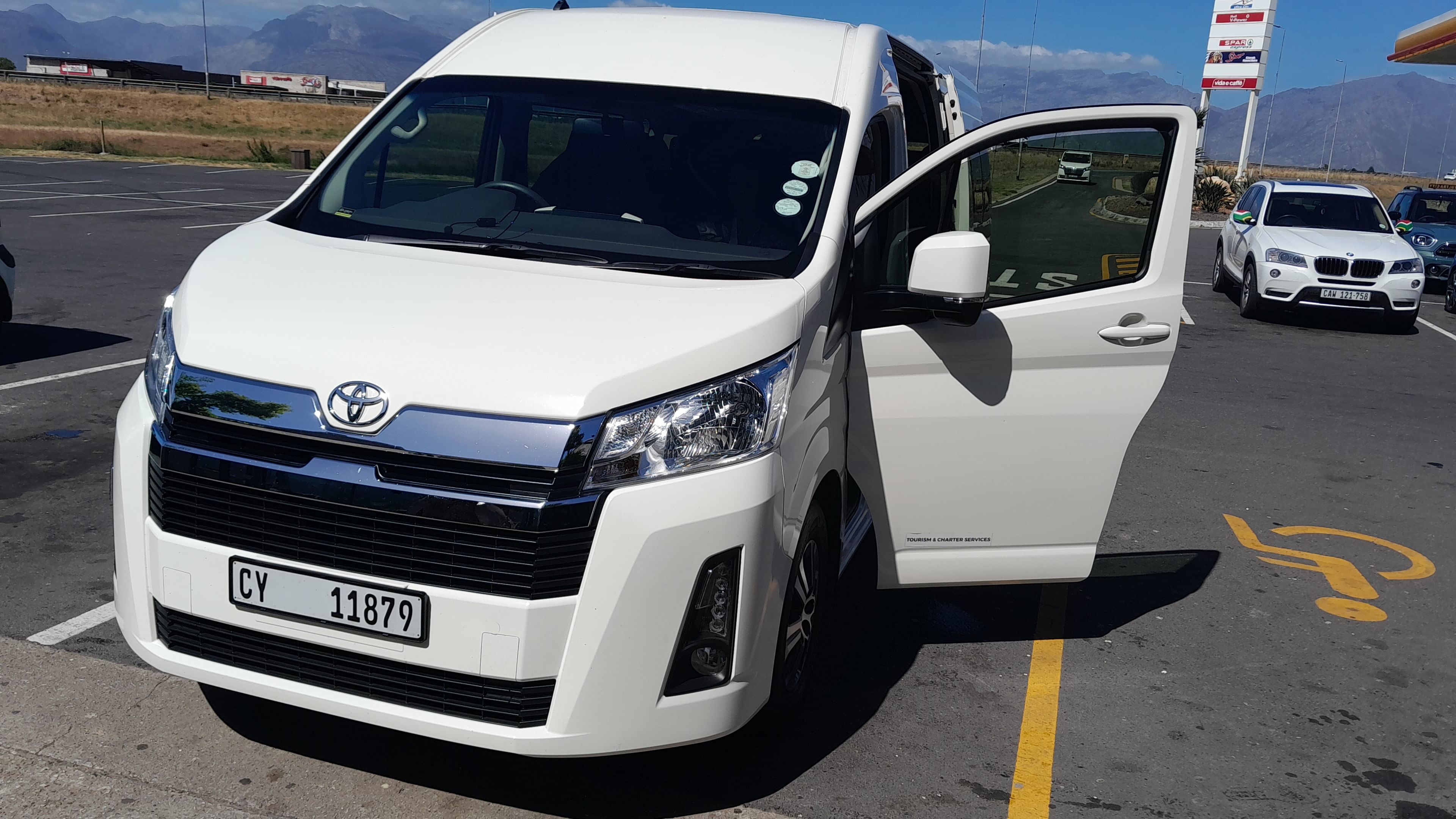 AQUIILA BIG 5 SAFARI SMALL GROUP TOUR WITH WINE TESTING AND LUNCH