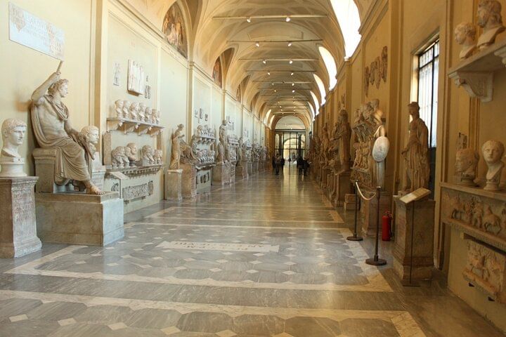 Vatican: Museums & Sistine Chapel Semi-Private Morning Tour