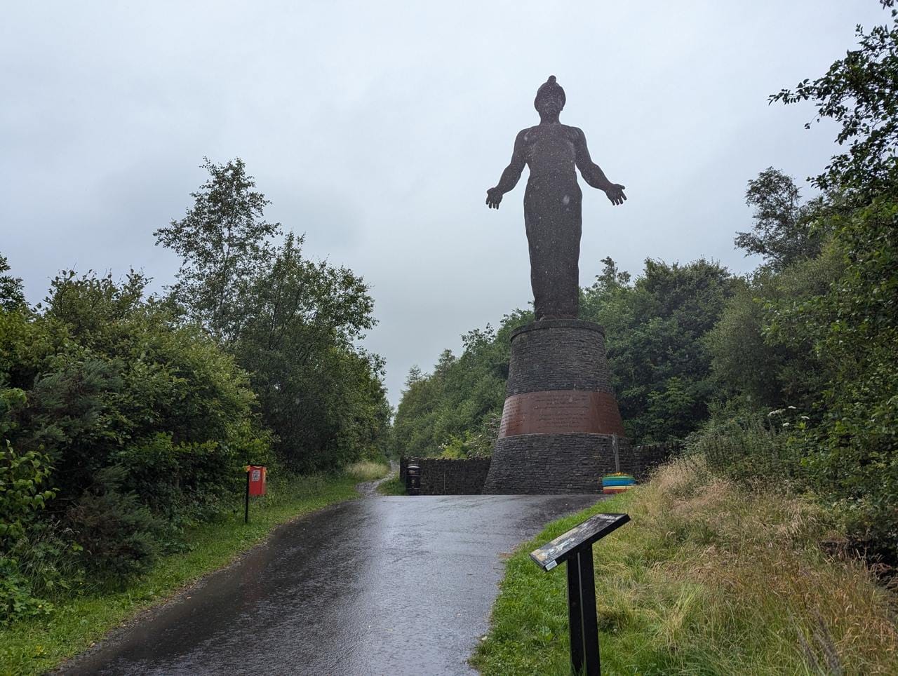 From Cardiff or Merthyr: Bannau Brycheiniog (Brecon Beacons), Hay-on-Wye, Medieval and Industrial Heritage