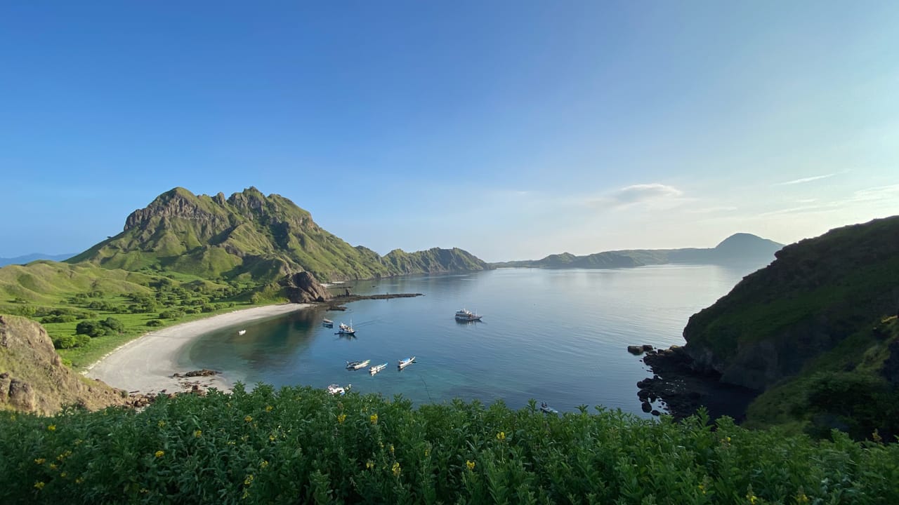 Embark on a 4-Day, 3-Night Private Boat Adventure: Explore Komodo Island’s Wonders by Boat 9