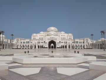 Abu Dhabi Day Tour from Dubai with Qasr al Watan Visit