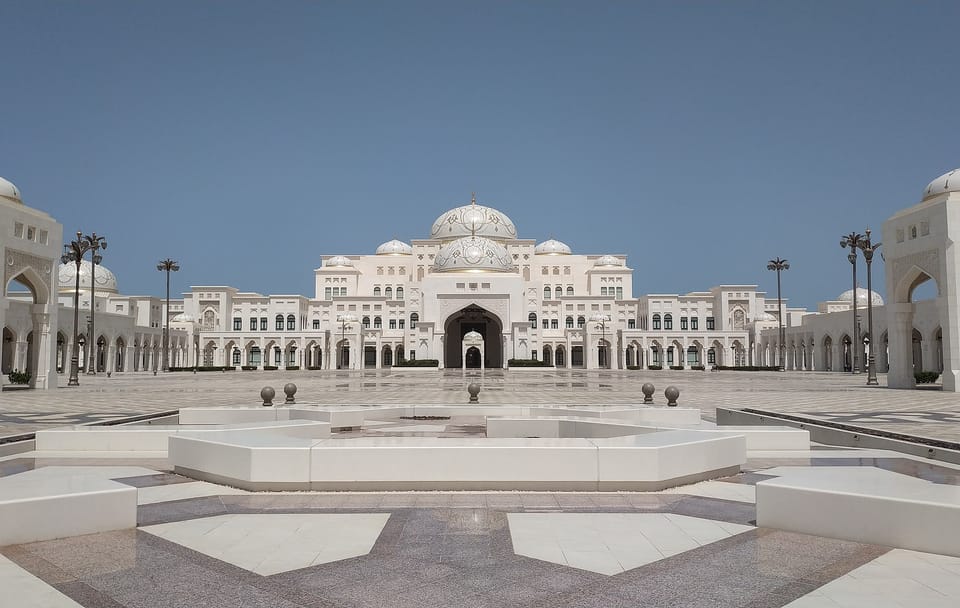 Abu Dhabi Day Tour from Dubai with Qasr al Watan Visit