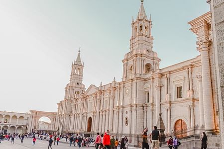 Arequipa City Tour: Discover Santa Catalina Monastery & Scenic Views