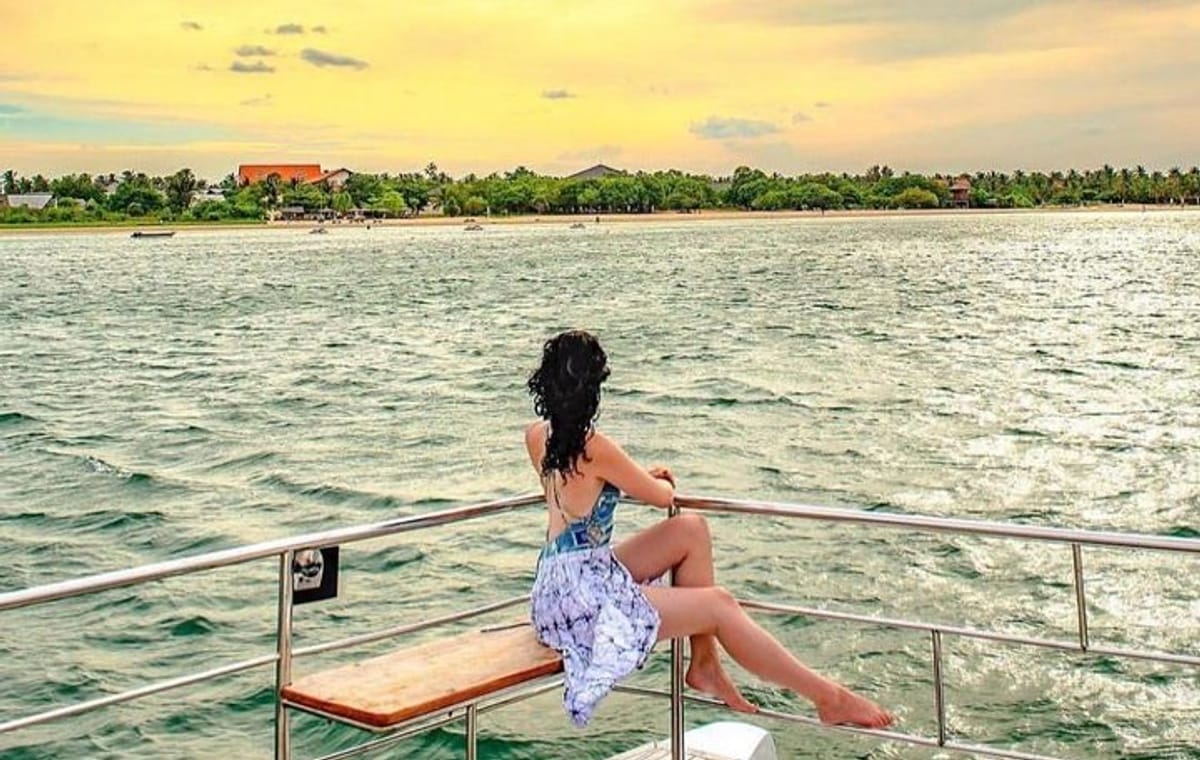 Giant Loop Cruise Mirissa