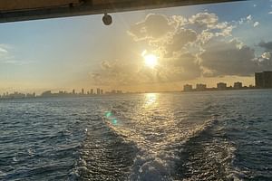 90 min Miami Skyline Cruise on Biscayne Bay