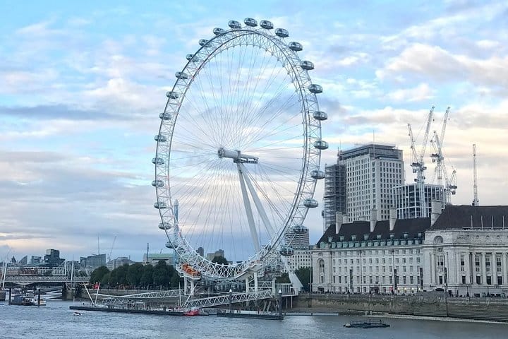 3 Day London Private Tour with Stay at English Host Family 9