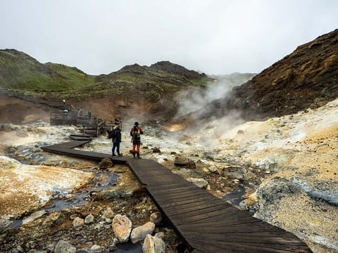 Volcano Circle Tour - Grindavík Town, Reykjanes Lava Fields and Hot Springs