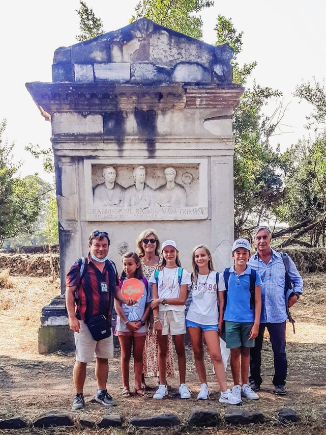 Appian way Walking tour and Catacombs of Rome 3