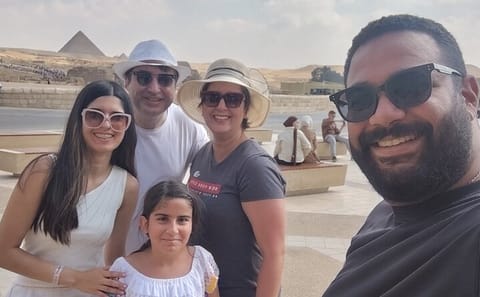 Hurghada Day Trip to Cairo: Pyramids & Museum