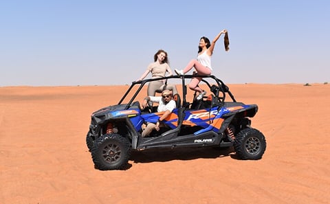 Dubai Dune Buggy Safari Tour in Red Dunes with BBQ Dinner