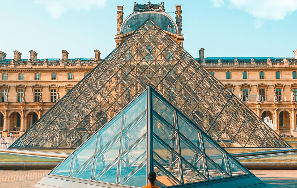 Louvre Museum Professional Photoshoot in Paris