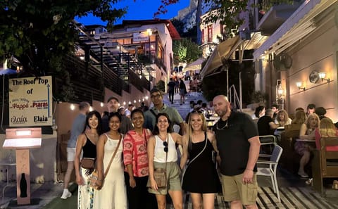Evening Walking Tour and Wine Tasting in Athens
